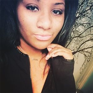 Meet your Posher, Bria